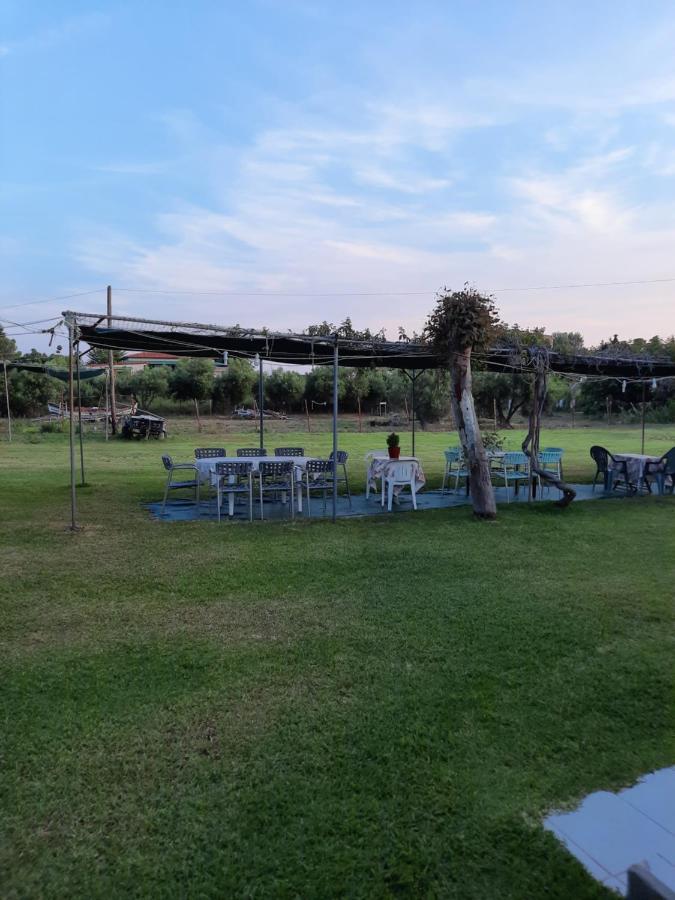 Bungalows Anestis Toroni Bagian luar foto