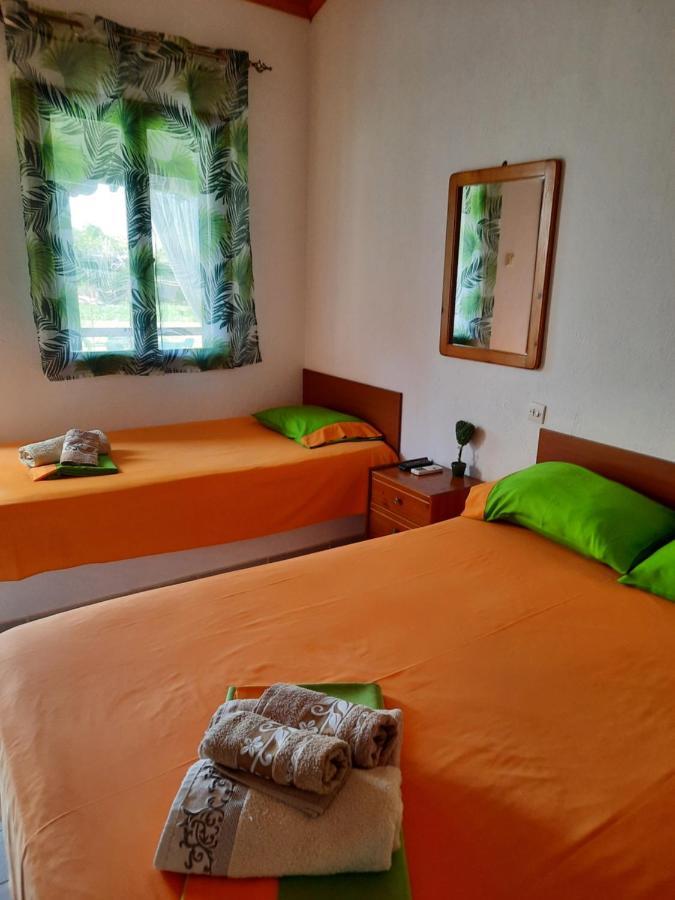 Bungalows Anestis Toroni Bagian luar foto