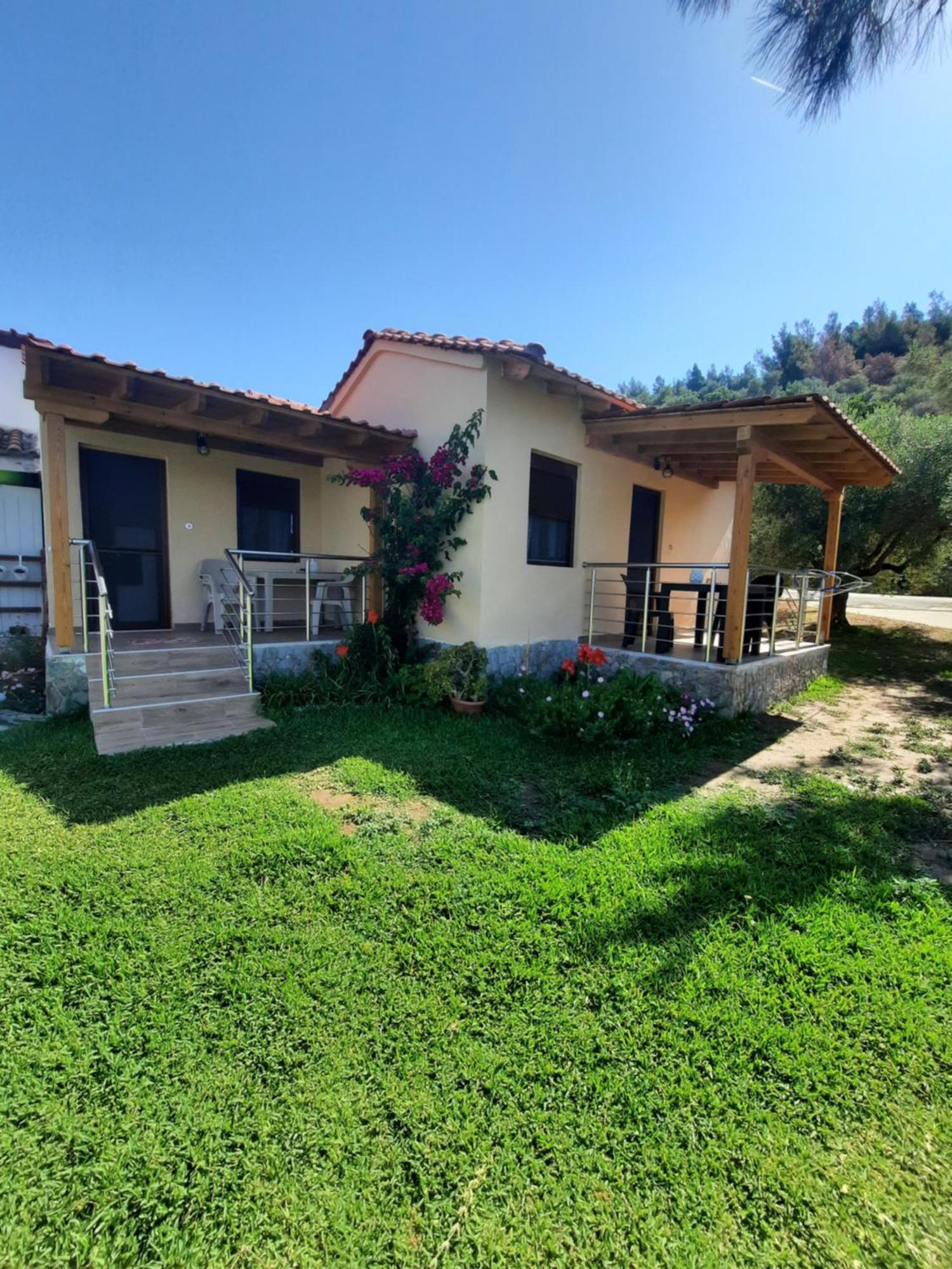 Bungalows Anestis Toroni Bagian luar foto